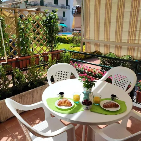 Apartamento Sea Garden, fronte mare con piscina Mascali Exterior foto