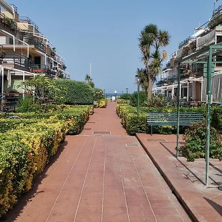 Apartamento Sea Garden, fronte mare con piscina Mascali Exterior foto