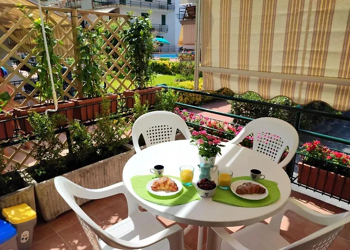 Sea Garden, Fronte Mare Con Piscina